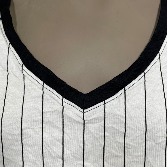 5th & Ocean New Era Black & White Baby Pinstripe Ringer Jersey Women's 2XL - Picture 3 of 10
